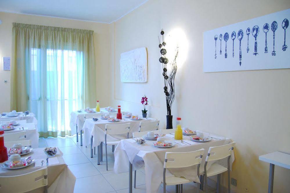 Of Art Venice Lloyd Hotel 3*